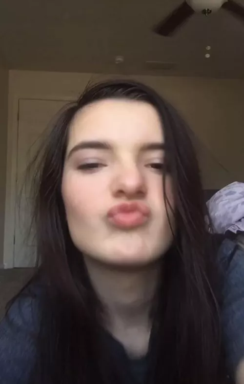 Right in the center, ready for a 💦blasting