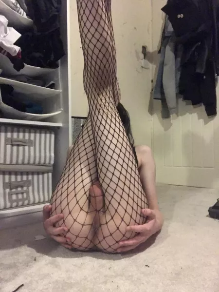 Rip my fishnets and fuck me hard 💕