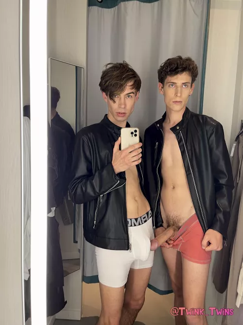 Rocked and ready for tonight 💦