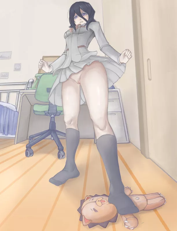 Rukia stepping on Kon (Helheshtur)