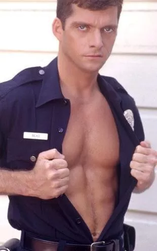 Sam Crockett, fierce top who also bottomed but rarely. I saw him in a restaurant in WEHO in the 90s and was dying to ask if I could “have some of his time”. Sigh.