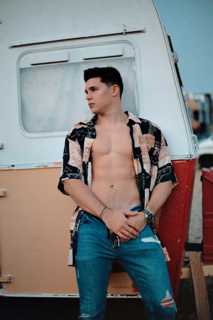Samuel Hernandez by De La Cruz