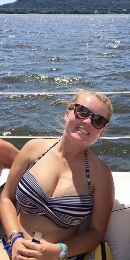 Sarah at her biggest🤤