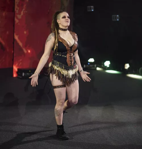 Sarah Logan’s huge mommy boobs