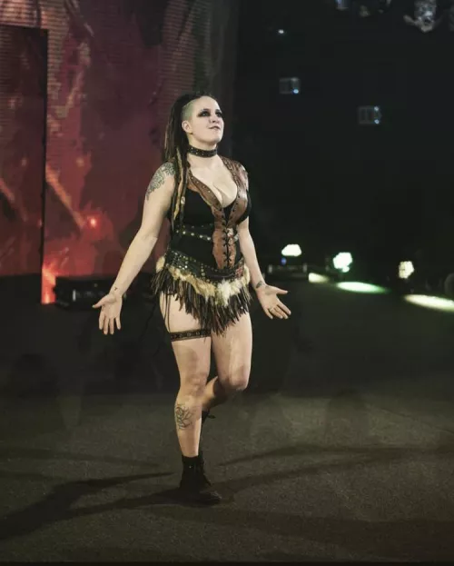 Sarah Logan’s MILF tits