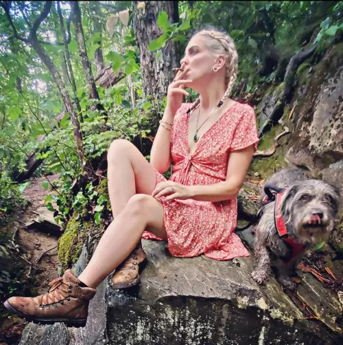 Sativa is for hiking mountains 👌 [F31]