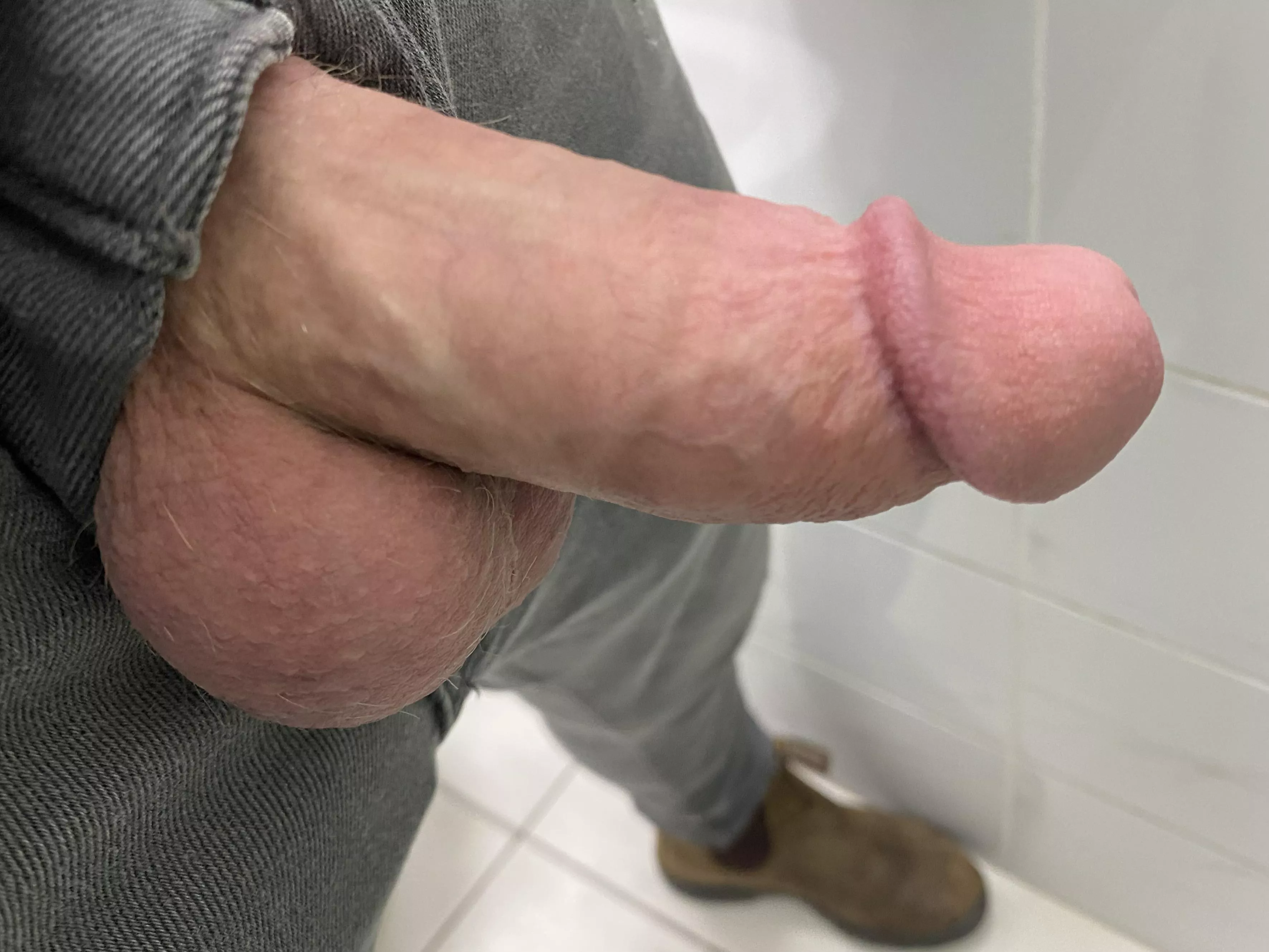 Say hi if you’d help me wake up my friend, and play with it;) Say hi if you’d help me wake up my friend, and play with it;)
