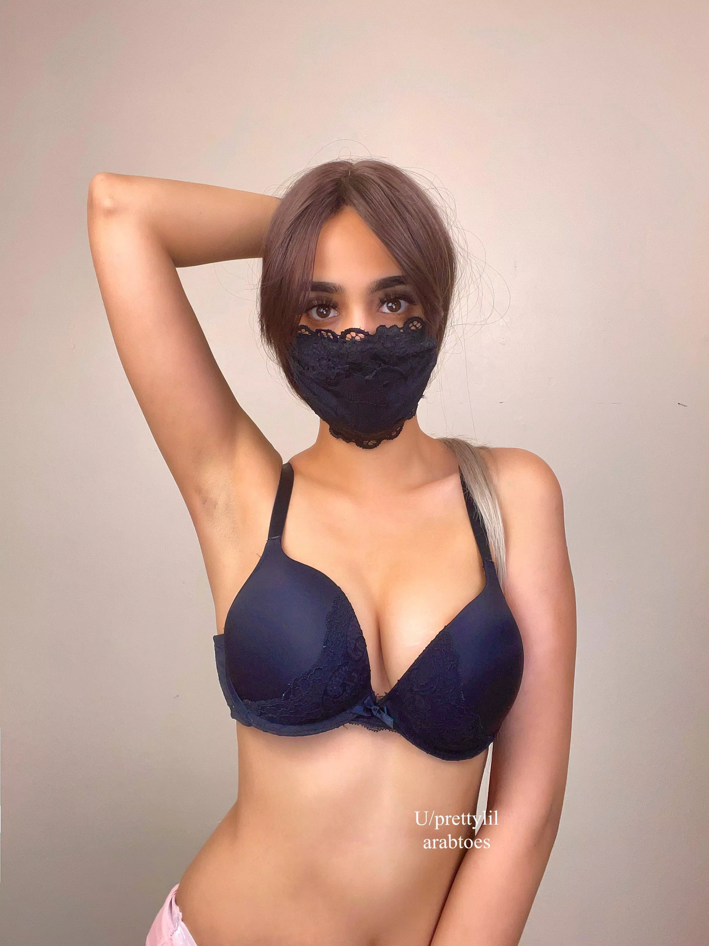 Say hi if you’d spend the night with me🥰 Say hi if you’d spend the night with me🥰