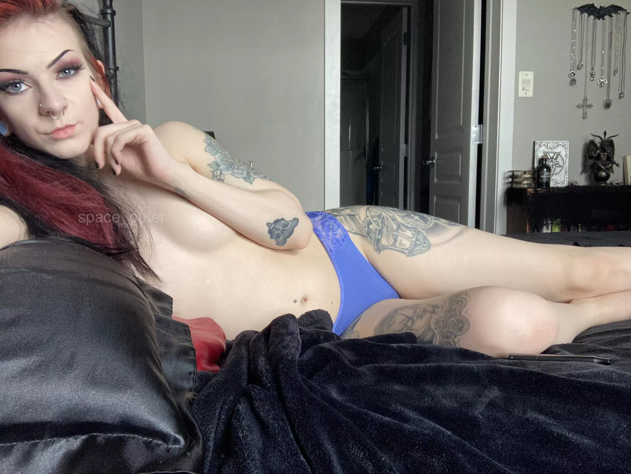 School is cancelled again 😰