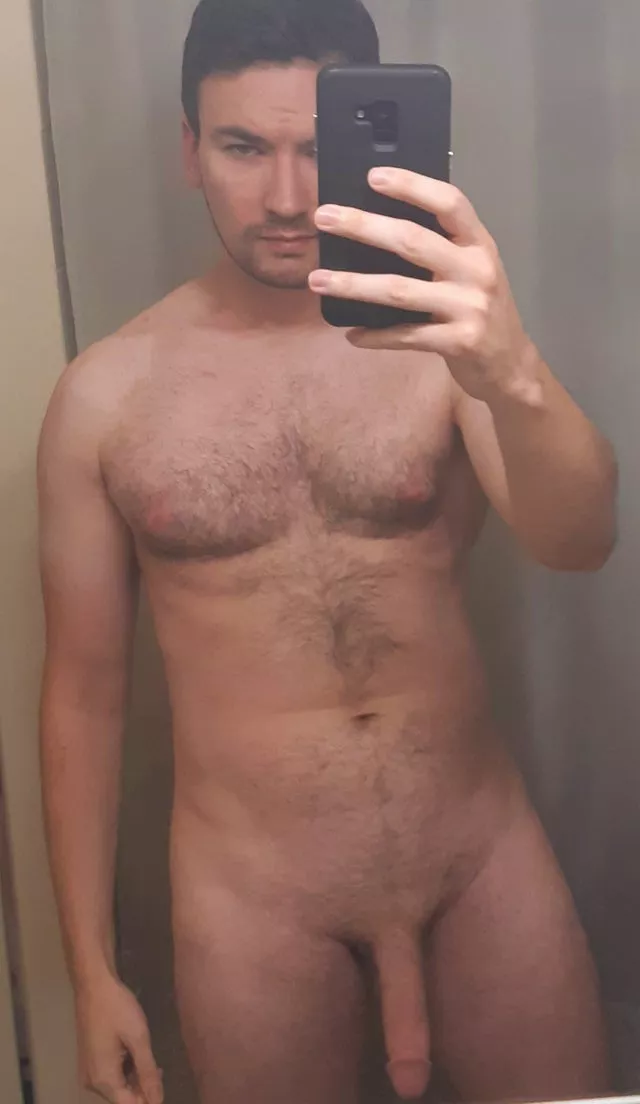 Screw it! Showing face. How likely do you think someone might recognize me? Screw it! Showing face. How likely do you think someone might recognize me?
