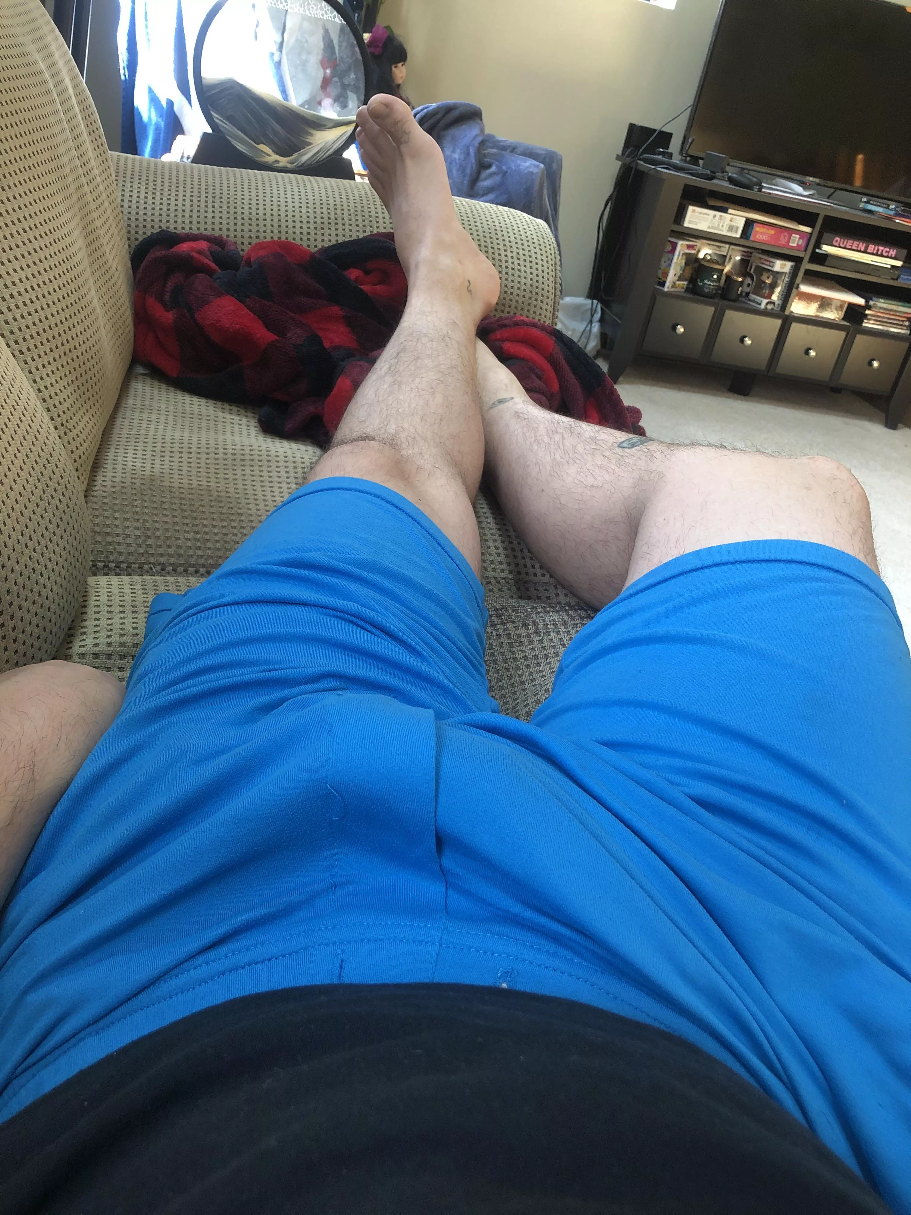 Scrolling Reddit while the bf is downstairs working Scrolling Reddit while the bf is downstairs working