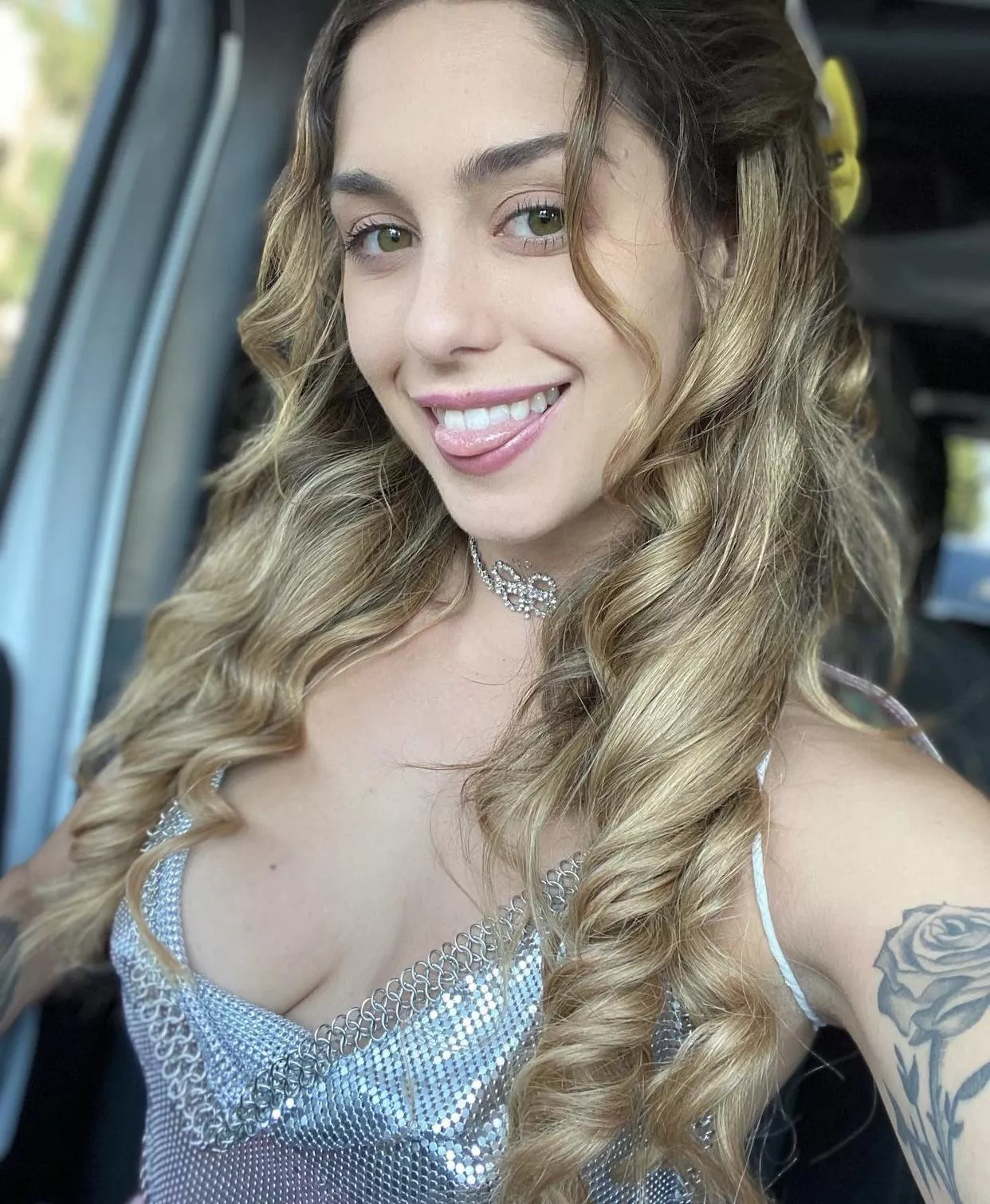 Searching for a complete slut to own and train into a slutty cum bitch for a long term relationship add me on Snapchat hannah_lincol20 or kik hannahlincoln06