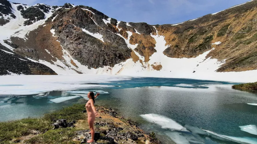 Secret alpine lake in Northern π¨π¦ (f36)