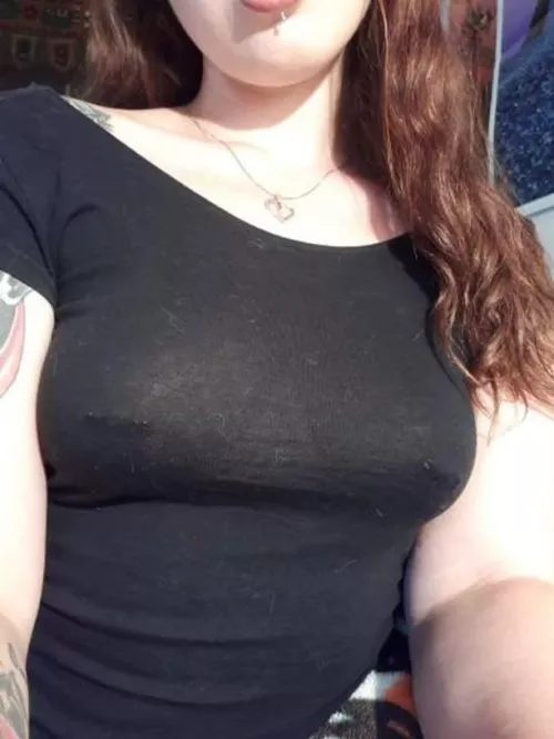 See my pierced nipples through the top? 🤤