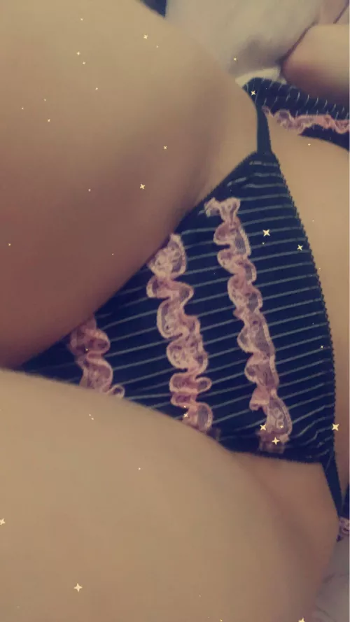 See you tonight at 8pm Ct! 🌸