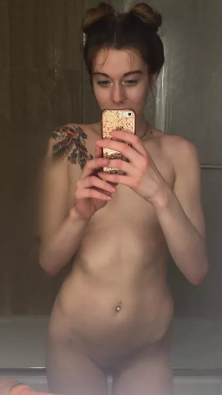 Selfie after a steamy shower 💦