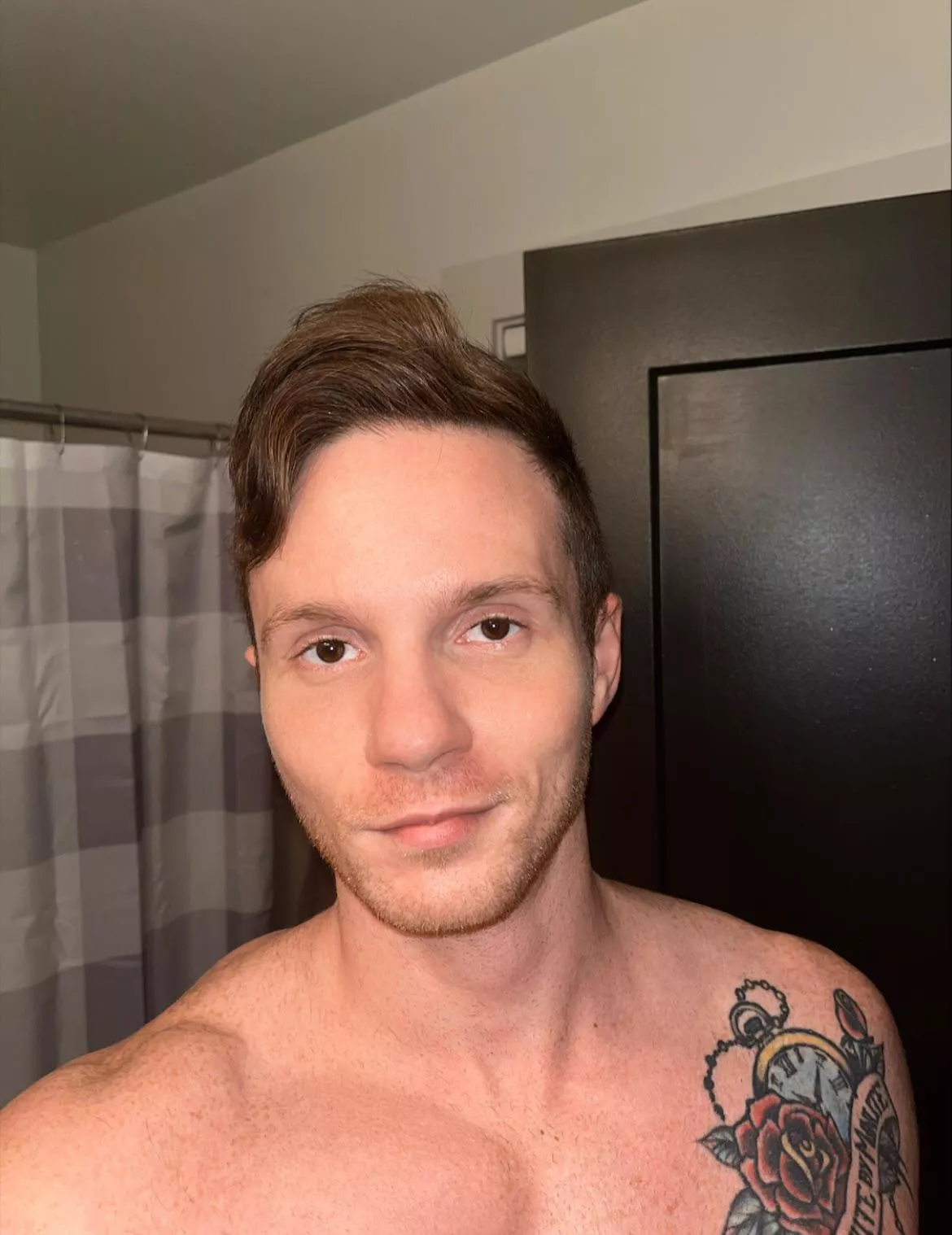 Selfie with new iPhone 😁