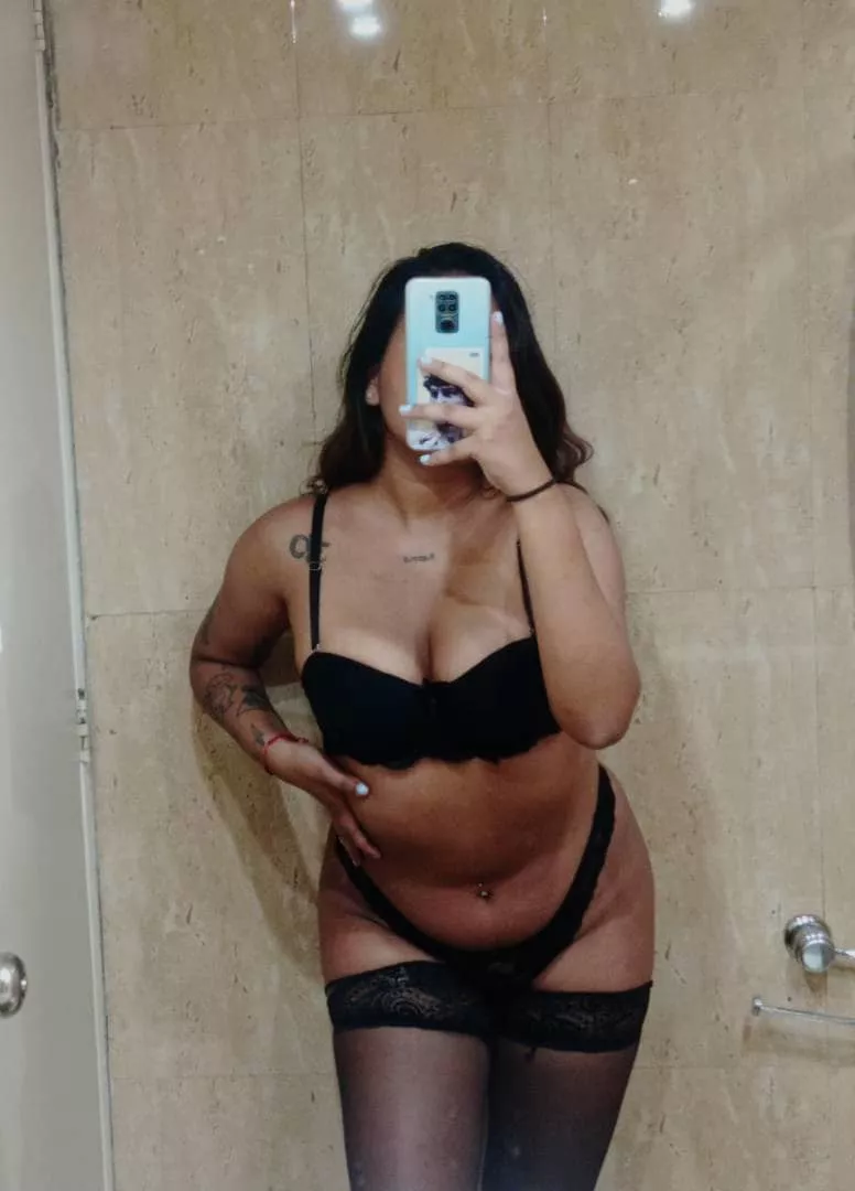 [selling] available for ✨Sext✨Cam✨Custom✨Fetish✨GFE ✨ add me on Kik: coquitocute20 // Snap: coquitocute20 ✨