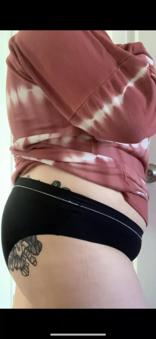 [selling] black nylon panties. 24 hour wear. Add on’s by request. Breastmilk available. Dm to claim. 🎄