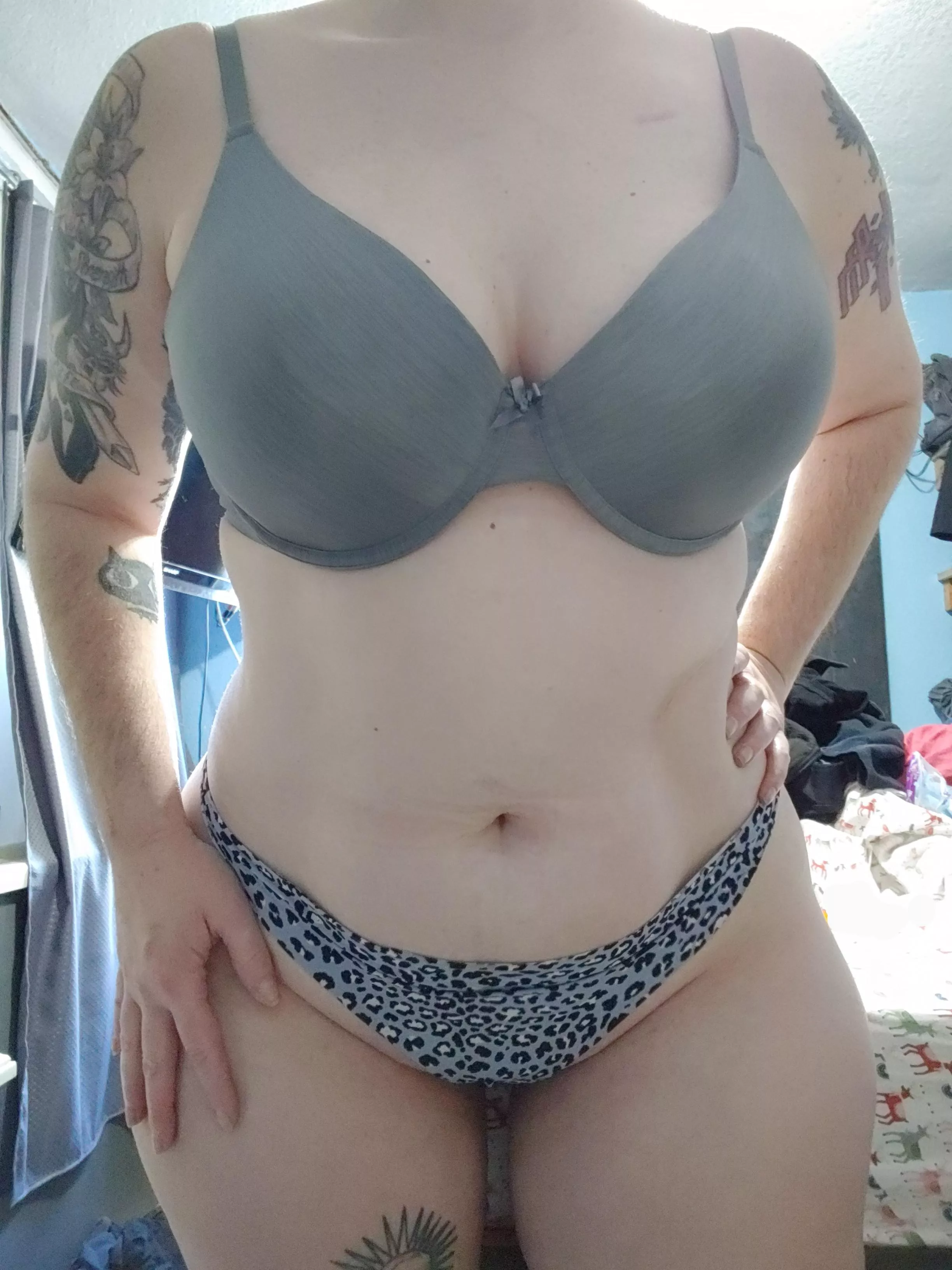 🦇[SELLING]🦇 Come see my panty and bra drawers! Fet friendly add ons available. 😘 Used lingerie, sweatpants, leggings, sexting, vials, etc for sale as well. All 💜 purple and blue 💙PANTIES are $5 OFF all month! 🎁