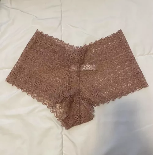 [selling] lots of new and we’ll worn panties available! Just ask for my panty drawer link so you can have my strong scent just for you!