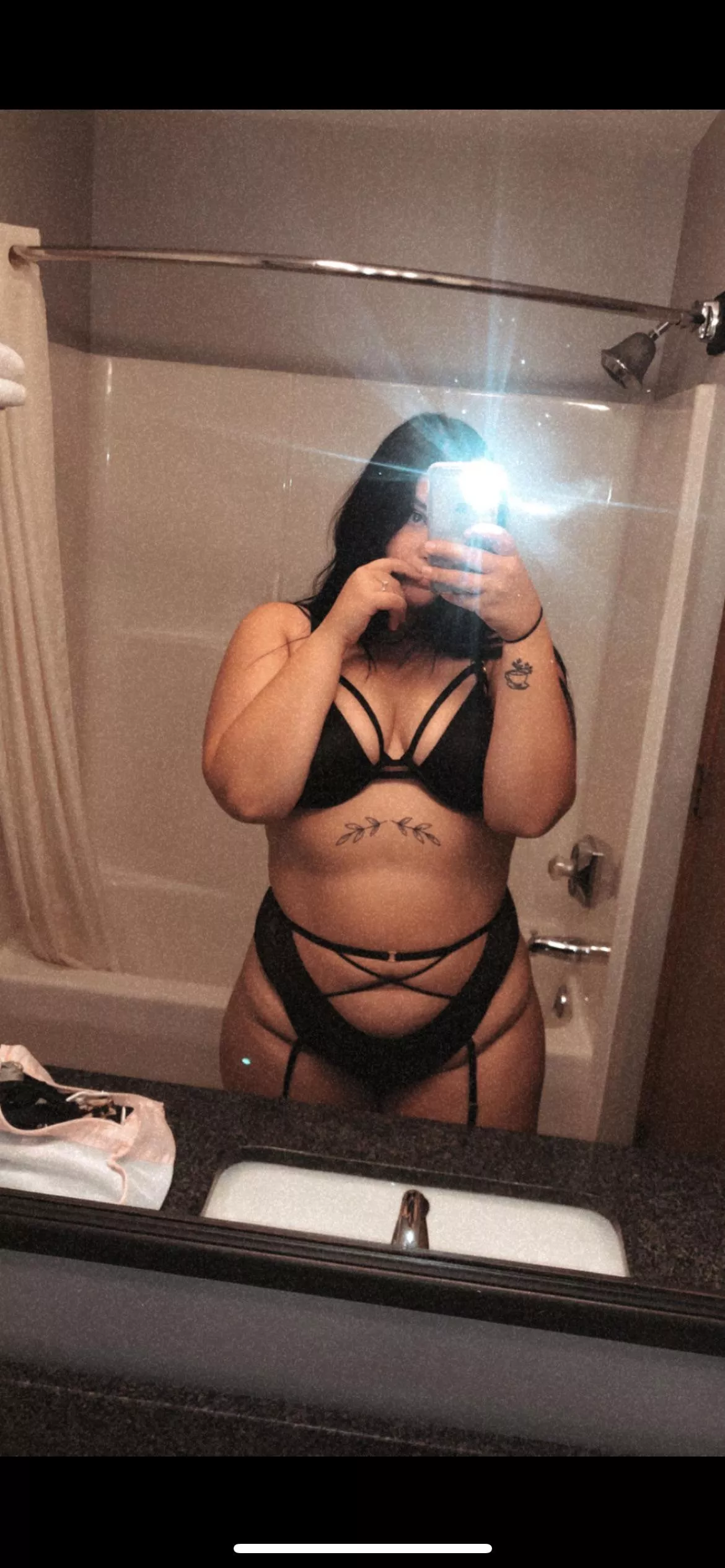 Selling panties [selling] [USA] Panties for sale! Lots of different kinds to choose from. Vacuum sealed. Sometimes have matching bra and panty sets available. Also have socks and pics and vid’s. Dm me for more info!