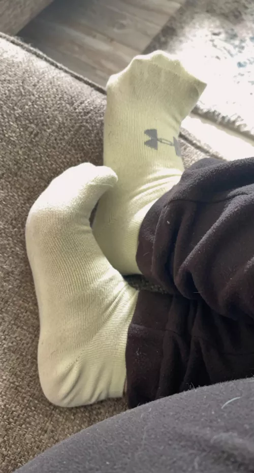 [selling] thin and smelly socks are airing out after a nice long workout session ☺️