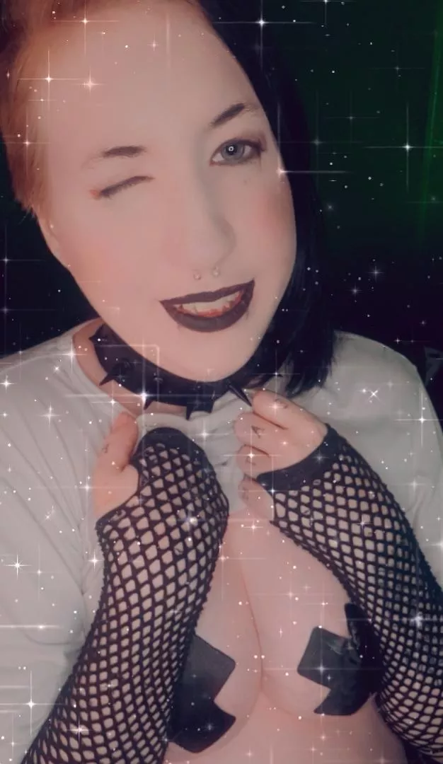 [Selling] Tons of fun available now from your virtual goth girlfriend! 💙Panties 💙Stockings 💙Pics 💙Vids 💙Customs 💙Sext 💙Daily Deals 💙Kik/Snap NegativeRevive