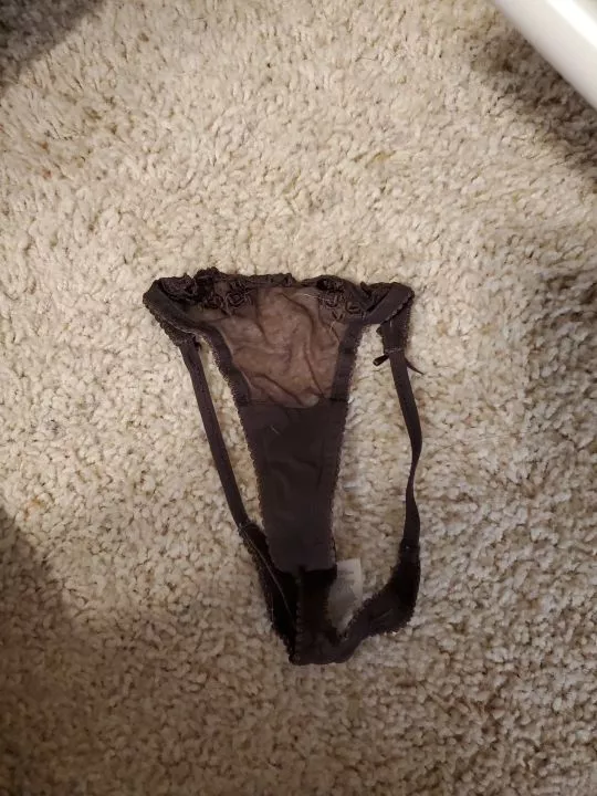 Selling tons of wife's panties. Dirty and clean. Hit me up on kik for more pics and of her wearing them. Cum4us3 Selling tons of wife's panties. Dirty and clean. Hit me up on kik for more pics and of her wearing them. Cum4us3