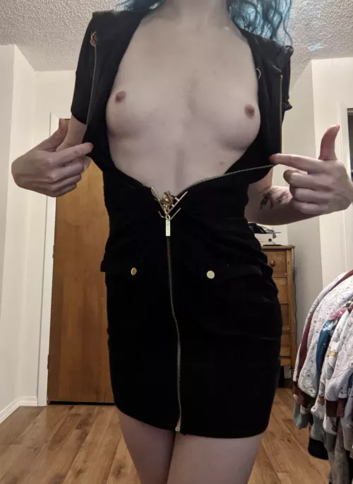 [selling] topless detailed cock [rate]s 🔥 video-heavy sexting sessions 🔥 provided on [Kik]/telegram