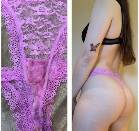 [SELLING] [USA] College slut with deliciously wet panties🌹 enjoy the scents & tastes of my panties 💕2 day wear • 3 pics • tracking info ✨$30 a pair💋kik babygirl18351