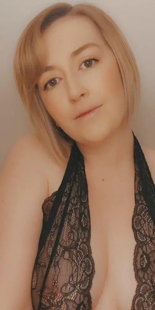 [Selling] VERFIED Let me help you empty those balls. I have many ways we could get naughty together ☆ sexting ☆ GFE ☆ nudes ☆ dick rates ☆ findom services ☆ domme services ☆ feet ☆ worn panties bras shoes (UK only) ☆ Dm me or KIK Sweeth