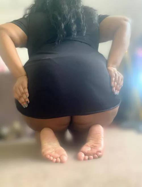 [SELLING] Verified BBW Fetishist and Kink Enthusiast. 55 inch ASS & 44F TITS! LIVE CAM & SEXTING! Specializing in smoking, body worship, jeans fetish, body inflation, and more! Telegram: @madamenym Skype: Madame Nym . Accepting CashApp, Amazon GC
