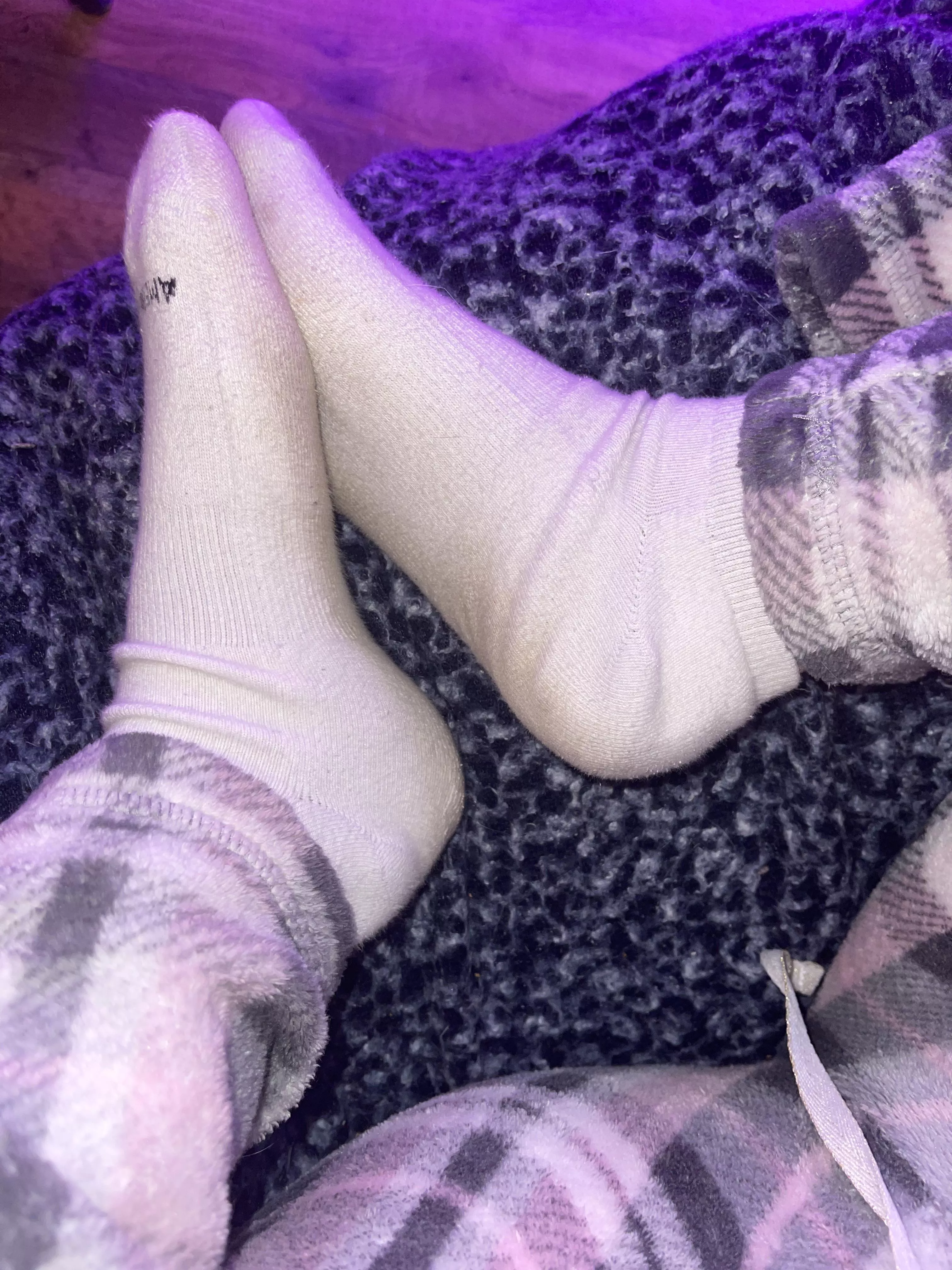[SELLING][F][22] any takers on these socks? Haven’t taken these off for 2 days. Can ship them out tomorrow if someone buys them. Vacuum sealed of course.