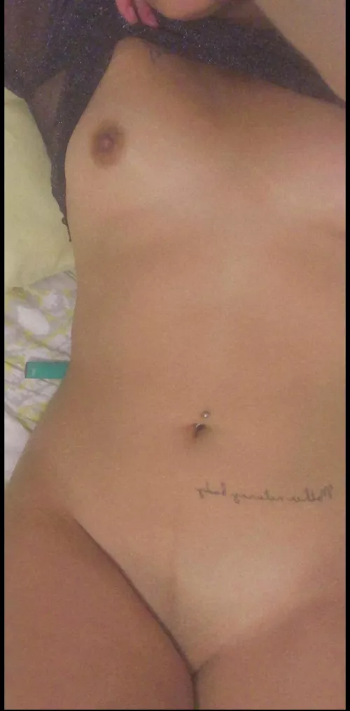 [SELLING]Hey guys, i got big sale on my colection 50% Showing face🎊, Verifcation✌, Nudes PIC🍑 and VIDEOS💦🎉🎊 KIK/SNAP --> cotyhoty