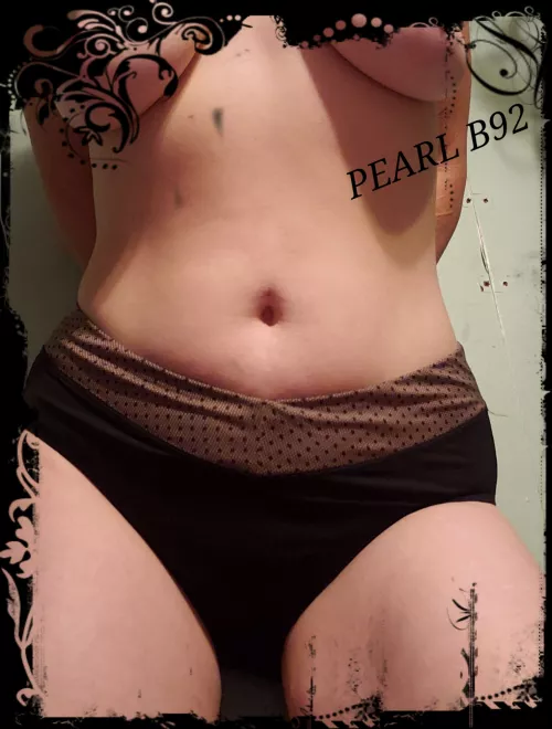 [selling]Silky full backs that will delight your senses 🤤 and much more. DM me to explore your fantasies 💋