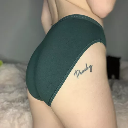 [selling][USA][f] Gorgeous green fullbacks up for grabs 💚💚
