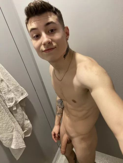 Semihard sneak pick from the shower