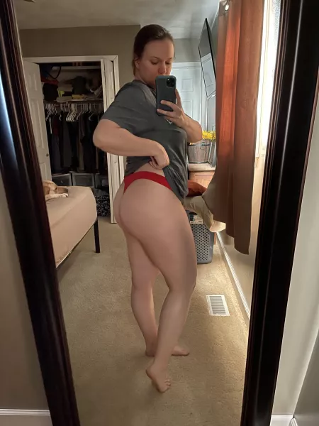 Send me your wife,girlfriend, or ex and I’ll tell you what I’d do to them. I’ll trade my wife’s pics to make it fair