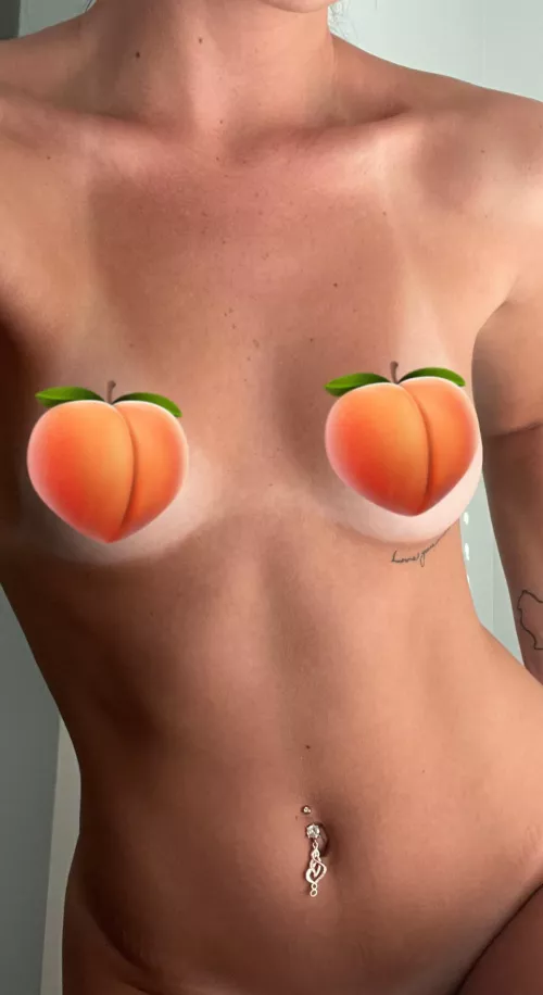 sexy ass tan lines!!! 💋🍑