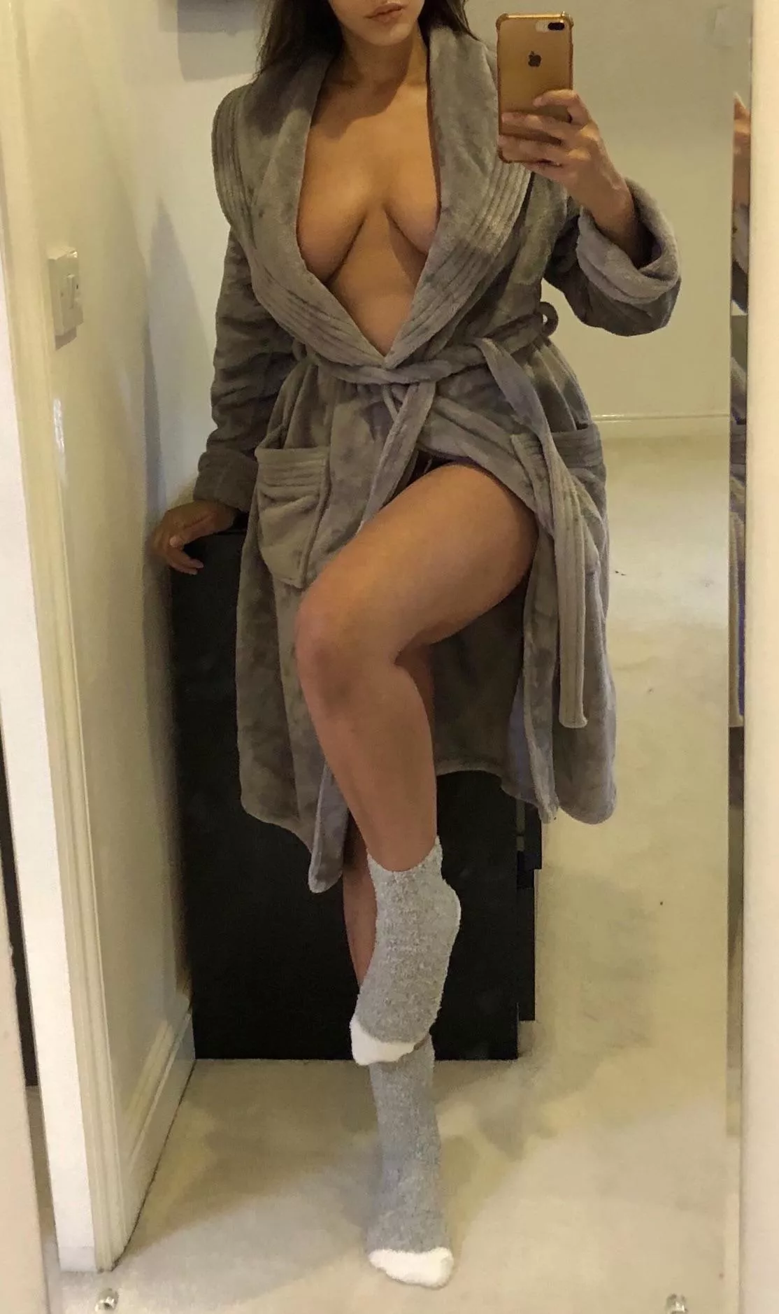 Sexy doesn't mean you have you show everything, it's fun to leave something to the imagination...😉😇 Sexy doesn't mean you have you show everything, it's fun to leave something to the imagination...😉😇