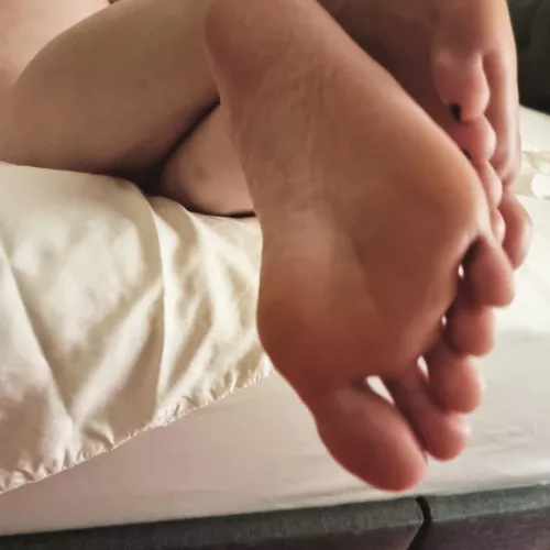 Sexy MILF feet