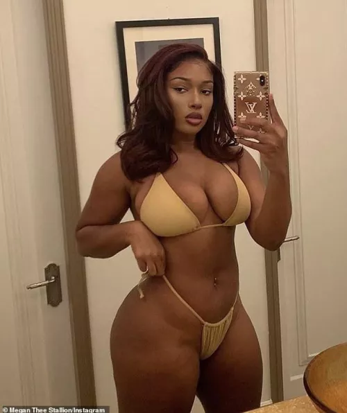 Sexy thick Megan has me throbbing