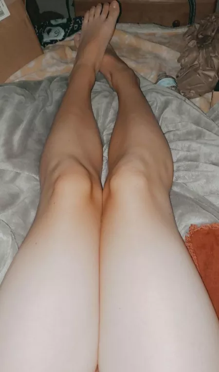 Shaved my legs all the way this time... I love how smooth they look and feel 🥰