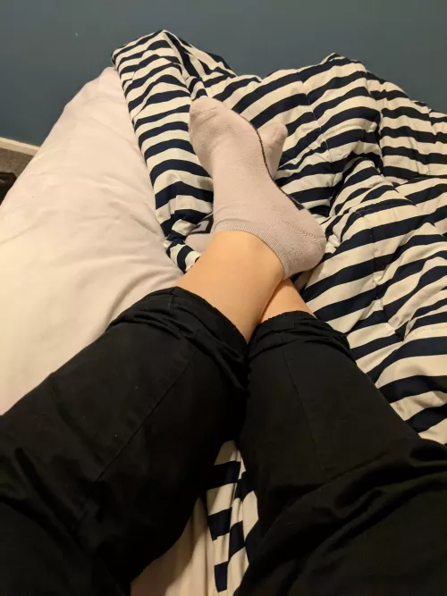 Shaved my legs last night ๐๐