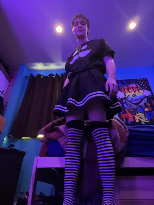 Shaved my legs this morning for the first time in months, I felt so pretty