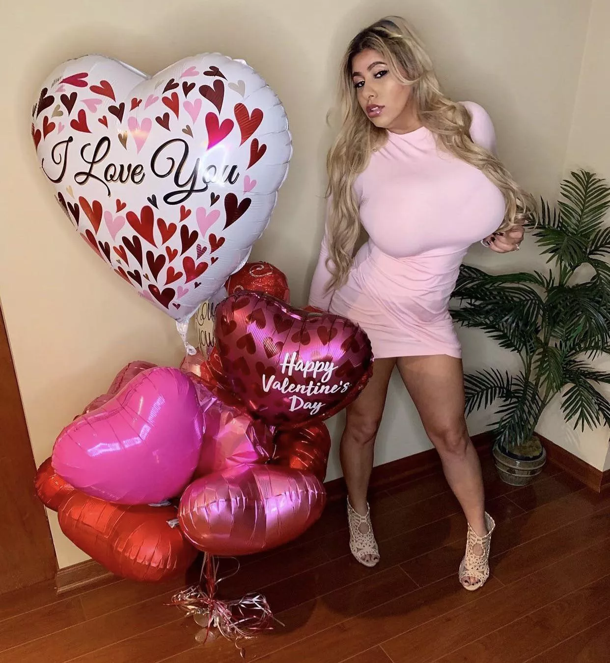 She couldn’t hide em if she wanted to