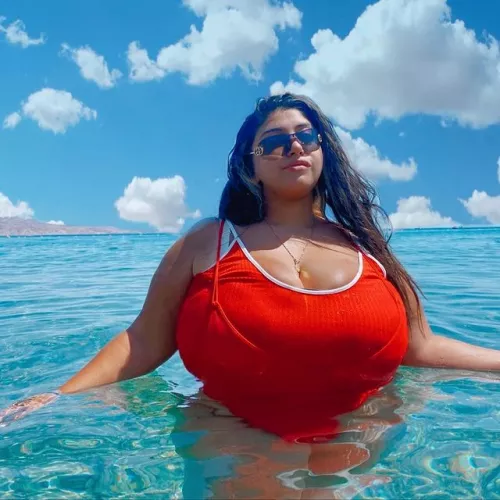 She floats, for sure