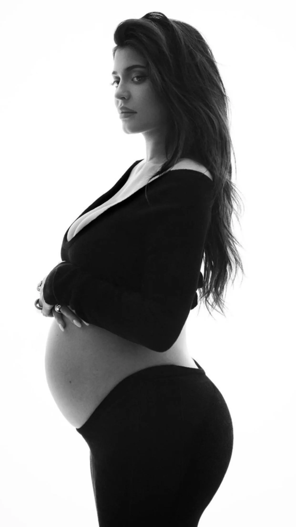 She looking good even pregnant