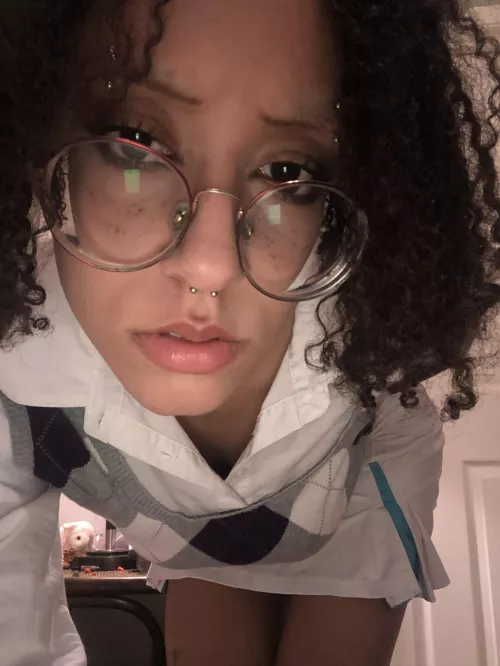 Short skirts make for easy access💖